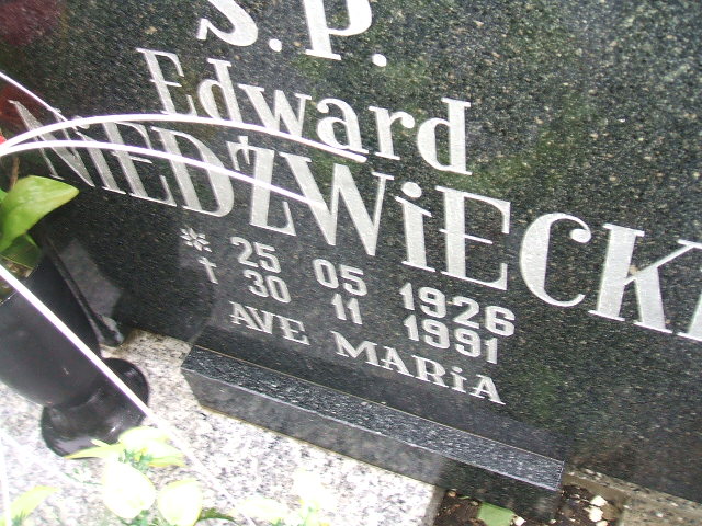 Edward Niedźwiecki 1926 Krosno Odrzańskie - Grobonet - Wyszukiwarka osób pochowanych