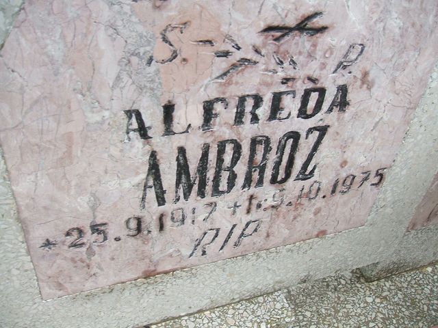 Izabela Urbańska 1951 Krosno Odrzańskie - Grobonet - Wyszukiwarka osób pochowanych