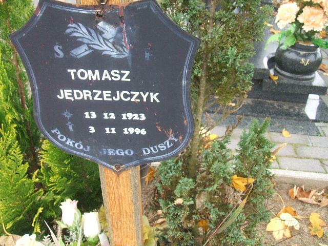 Tomasz Jędrzejczyk 1923 Krosno Odrzańskie - Grobonet - Wyszukiwarka osób pochowanych