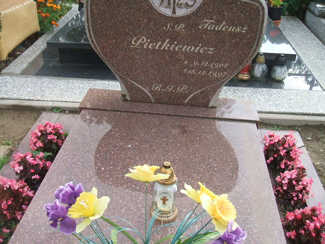 Grób Tadeusz Pietkiewicz