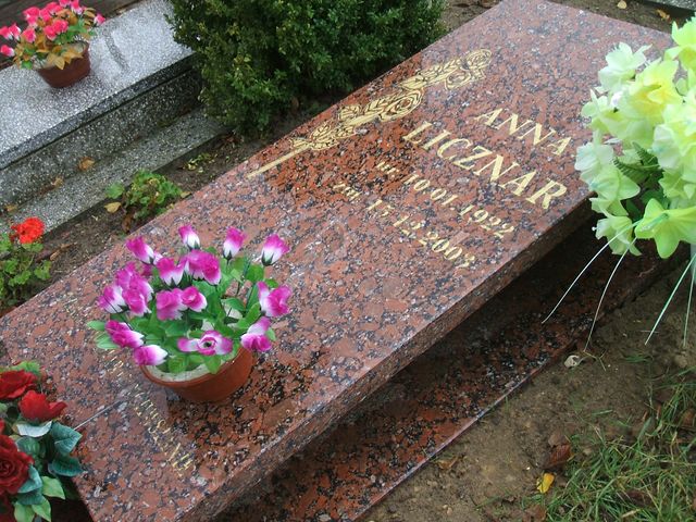 Grób Anna Licznar
